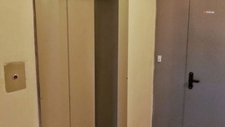 Жильцы многоэтажки в Будённовске пожаловались на работу новых лифтов