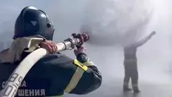 Начальника службы пожаротушения Будённовска облили, провожая на пенсию 