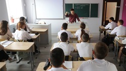 На Ставрополье начали принимать заявки на участие в программе «Земский учитель»