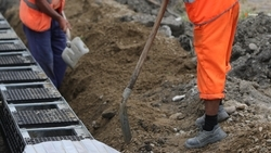  В ставропольском посёлке ремонтируют дорогу к фельдшерско-акушерскому пункту