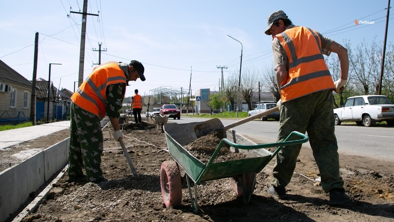 Пешеходные дорожки обустроили в двух сёлах Будённовского округа
