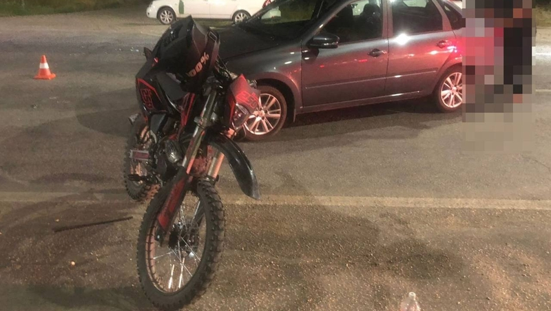 Школьник на питбайке получил травмы в ДТП в Будённовском округе