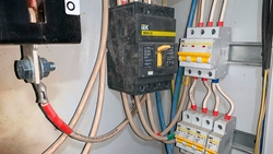 В МКД Будённовска 1964 года постройки отремонтировали сеть электроснабжения