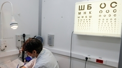 Будённовцам рассказали о плюсах и минусах очков и линз для коррекции зрения