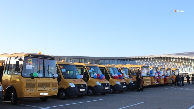 Ещё 39 новых автобусов получили школы Ставрополья