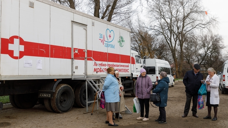 Больше 100 тыс. жителей Ставрополья осмотрели выездные медбригады в 2025 году