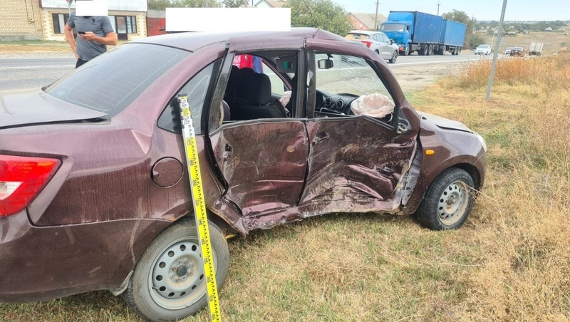 Два водителя и пятилетний ребёнок пострадали в ДТП в Будённовском округе