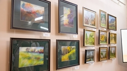 В Будённовске открылась выставка работ преподавателей художественной школы