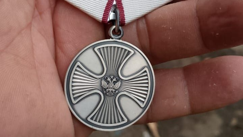 Медаль «За спасение погибающих» вручили бойцу СВО из Новоселицкого округа