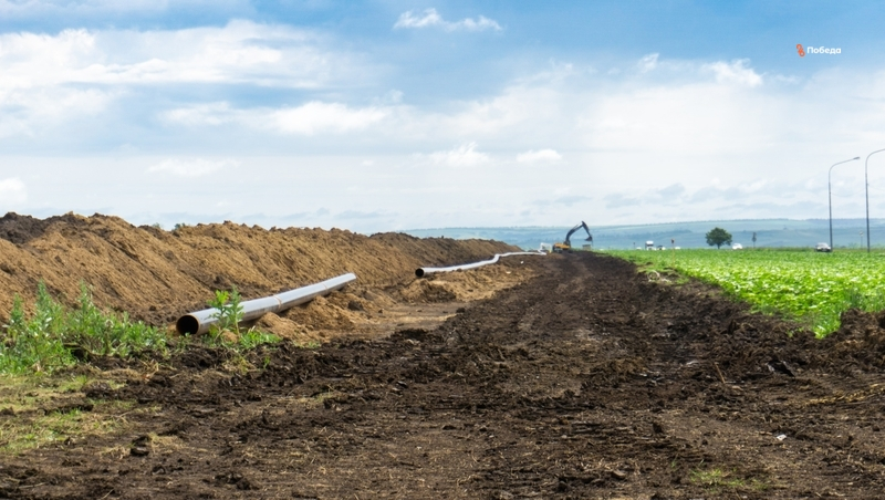 Новый водовод прокладывают вблизи аула Эдельбай на Ставрополье 