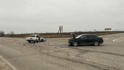 Мужчина пострадал в ДТП со столкновением двух легковушек в Будённовском округе