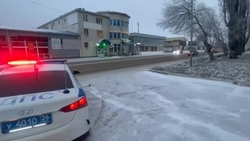 Будённовцев предупредили о трудных условиях на дорогах из-за снегопадов