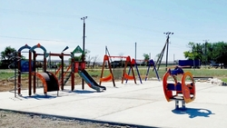 В селе Будённовского округа построят детскую площадку к сентябрю