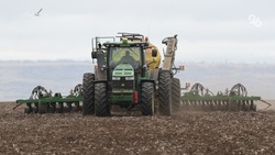 Аграрии Будённовского округа ремонтируют сельхозтехнику перед началом работ