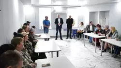 Депутат Госдумы Владимир Иванов встретился с будённовскими аграриями