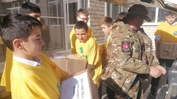 Сельские школьники Будённовского округа передали посылки участникам СВО