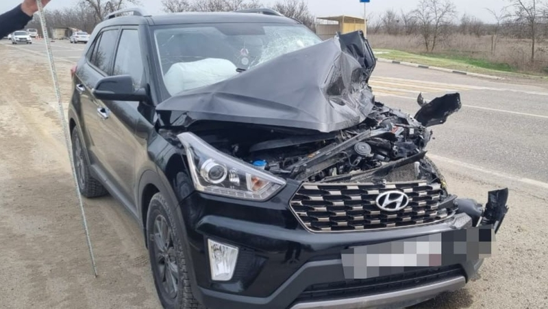 В Будённовском округе водитель Hyundai въехал в «Газель» при обгоне