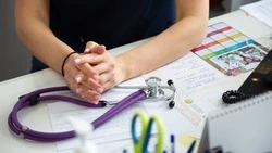 Глава Будённовского округа опроверг слухи о закрытии лаборатории в Стародубском