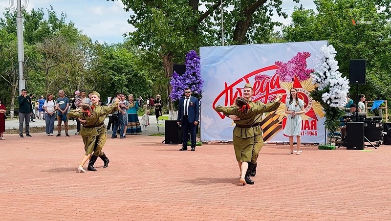 Парад, «Бессмертный полк», солдатская каша и концерт: как будённовцы отпраздновали 80-летие Победы
