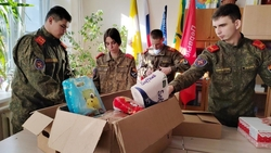 Школьники, их родители и учителя Прикумья отправили бойцам СВО 300 посылок