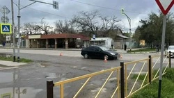 Водитель иномарки сбил девушку на переходе в Будённовске