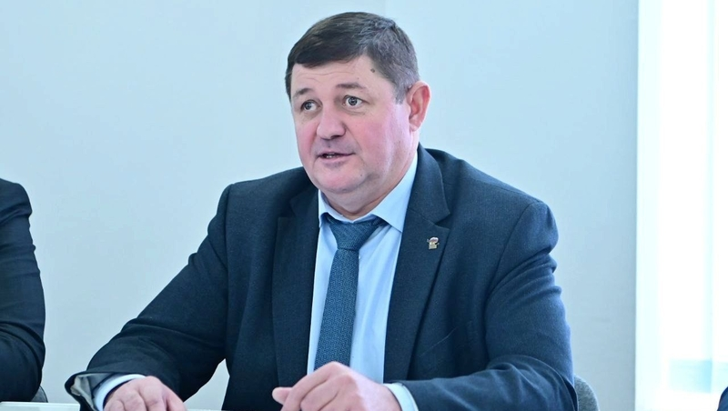 Глава Будённовского округа: Уборка снега возле соцобъектов – в приоритете