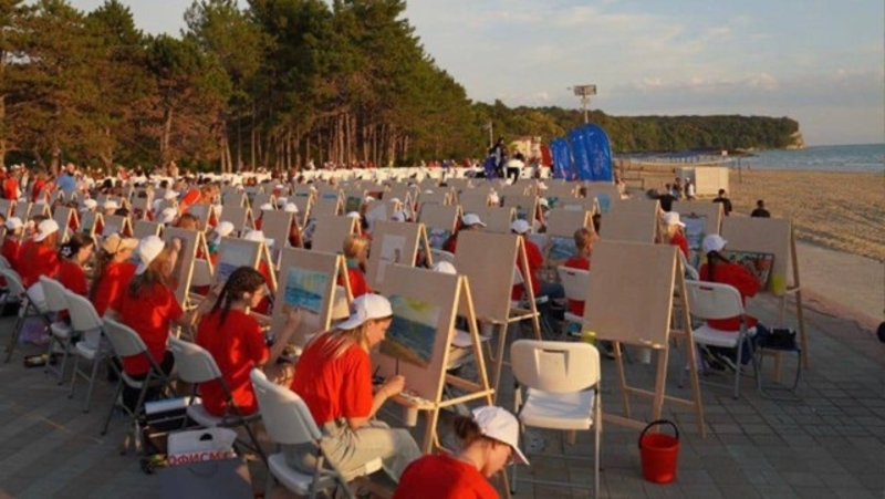 Воспитанники художественной школы Будённовска побывали в «Орлёнке»