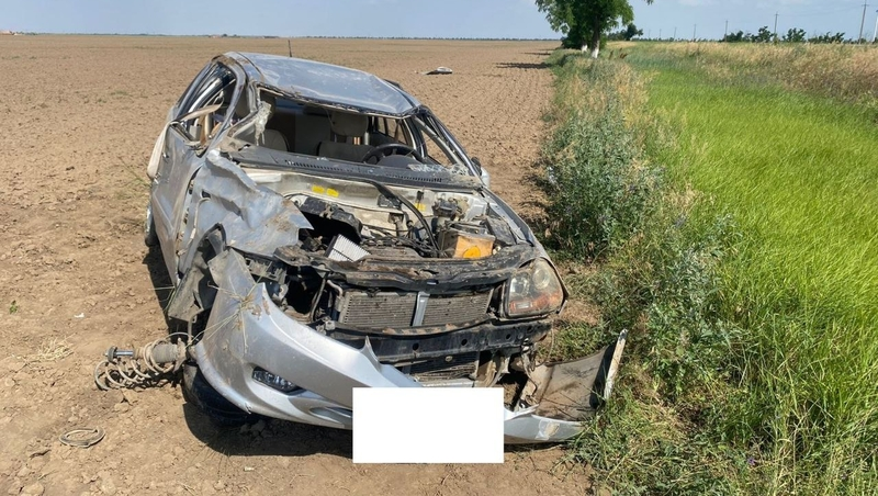 Супруги пострадали в ДТП с перевернувшимся автомобилем в Будённовском округе