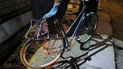 Легковушка сбила 50-летнюю велосипедистку в Будённовском округе  